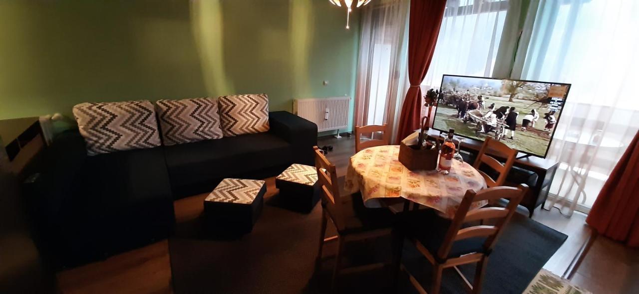 Lucas Duplex Apartment อาซูกา ภายนอก รูปภาพ